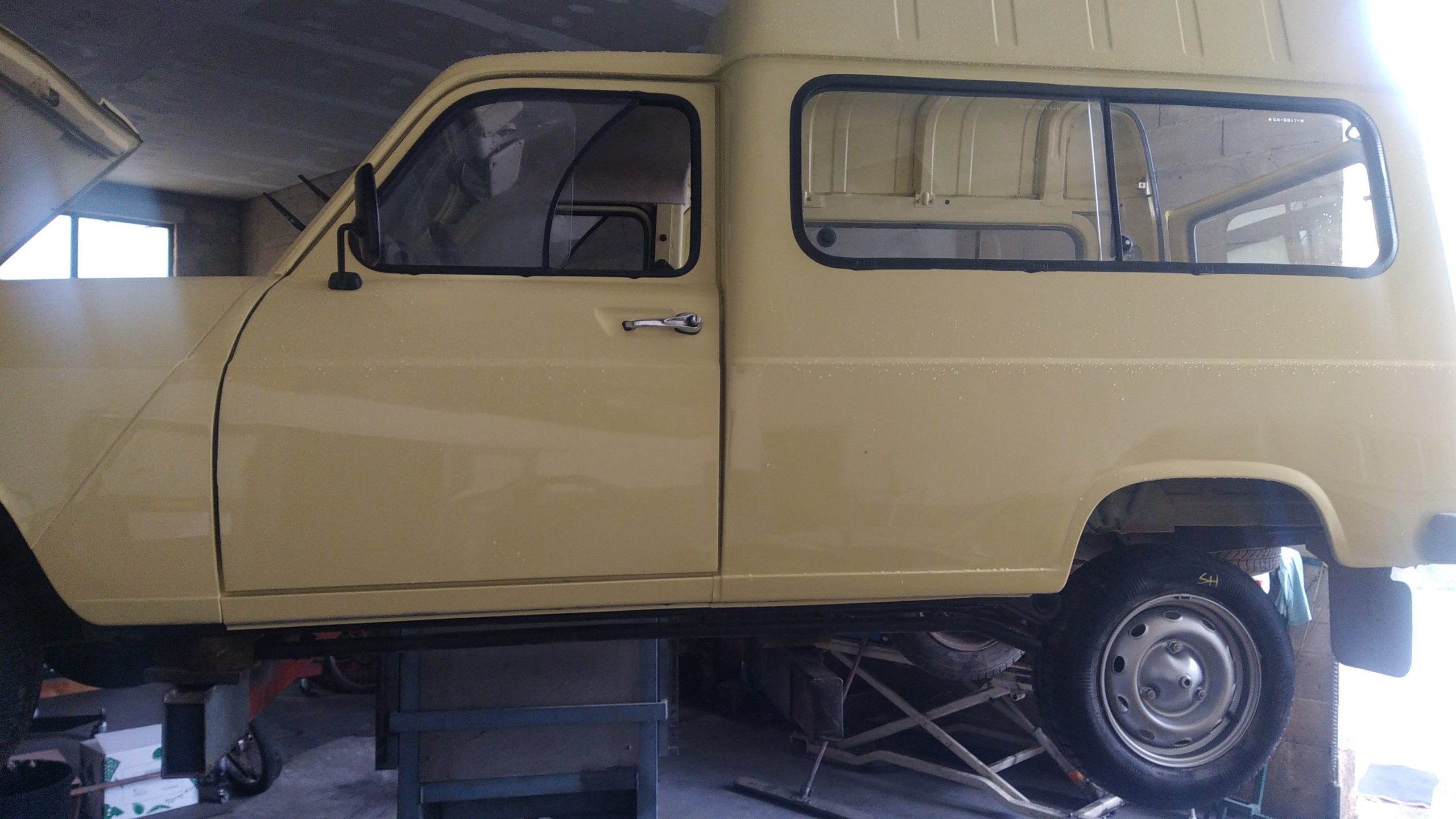 Restauration Renault 4 (4L, R4)